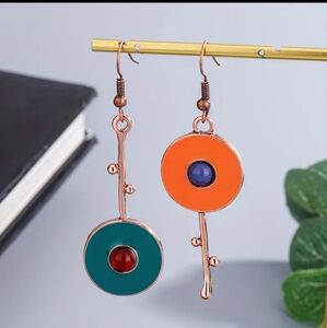 Vintage Style Boho Two Tone Earrings. NWT